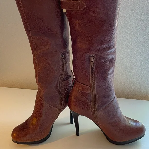 High heeled boots used but like new boots👌😍 - Picture 5 of 13